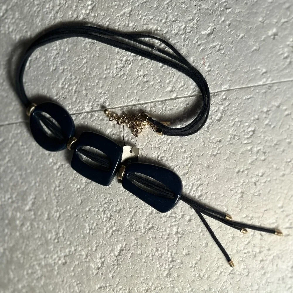 Chico's NWT Natalie Navy Pendant Necklace Modern Artsy Minimalist Timeless Retro